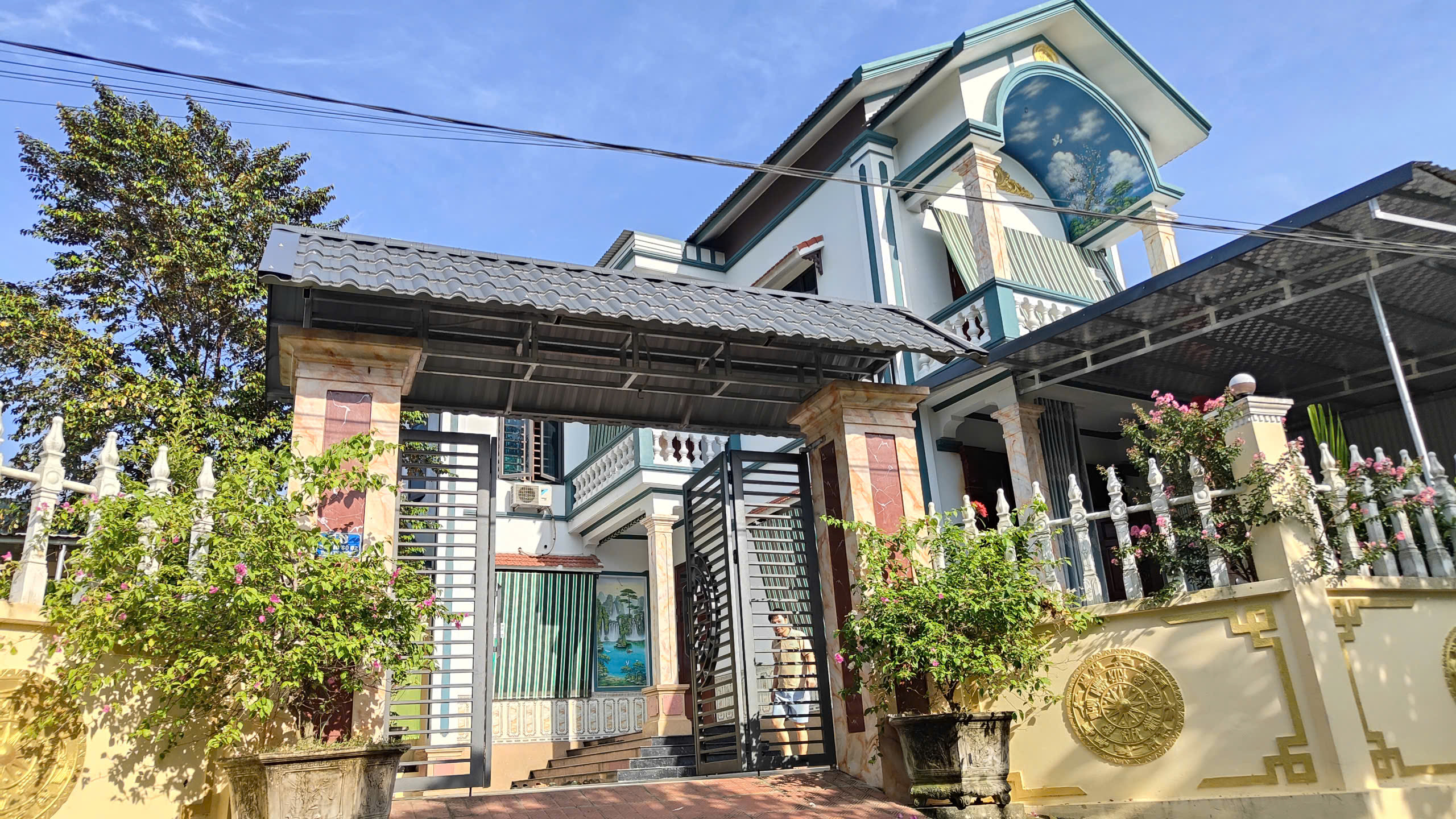 Anh-tin-bai